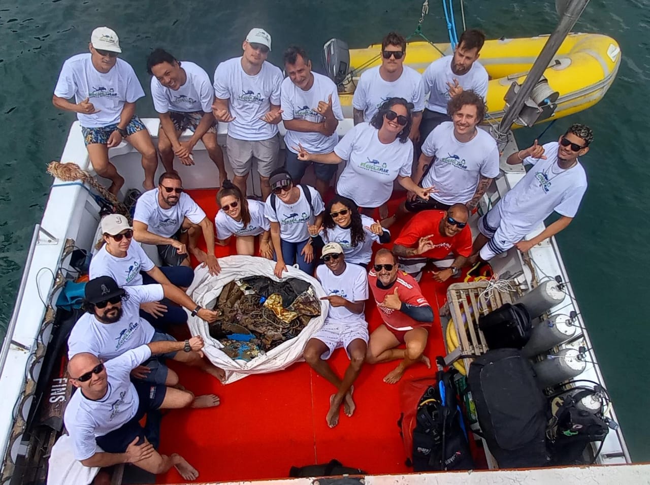 Projeto ReciclaMAR: Limpeza Subaquática e Mapeamento da Poluição em Bombinhas (SC)